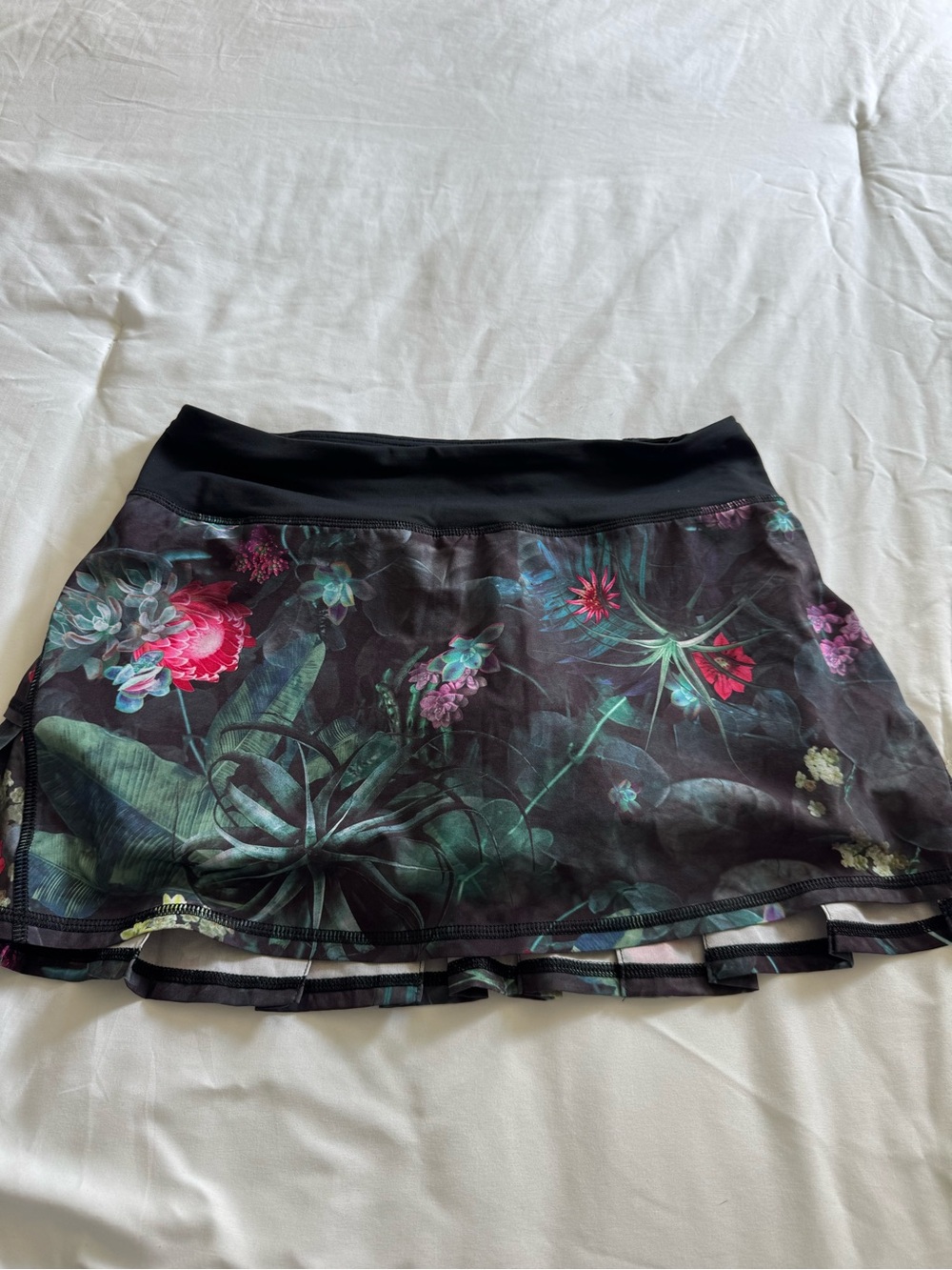 Lululemon Run: Pace Setter Skirt -  Curious Jungle Multi / Black